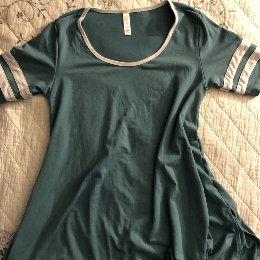 LuLaRoe Perfect Tee